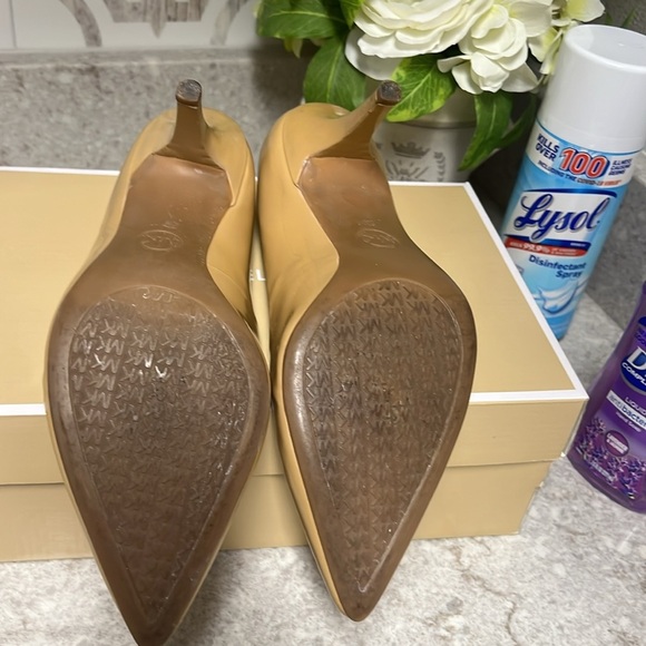 Michael Kors Tan Patent Leather Heels - Picture 4 of 6